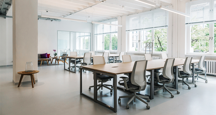 Ein modernes Büro in einer ehemaligen Fabrik Ein modernes Büro in einer ehemaligen Fabrik